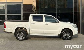 Toyota Hilux VII 2013