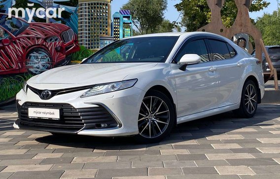 Toyota Camry 2021