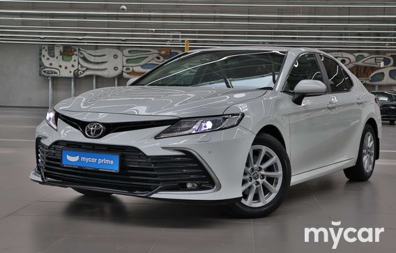 Toyota Camry 2021