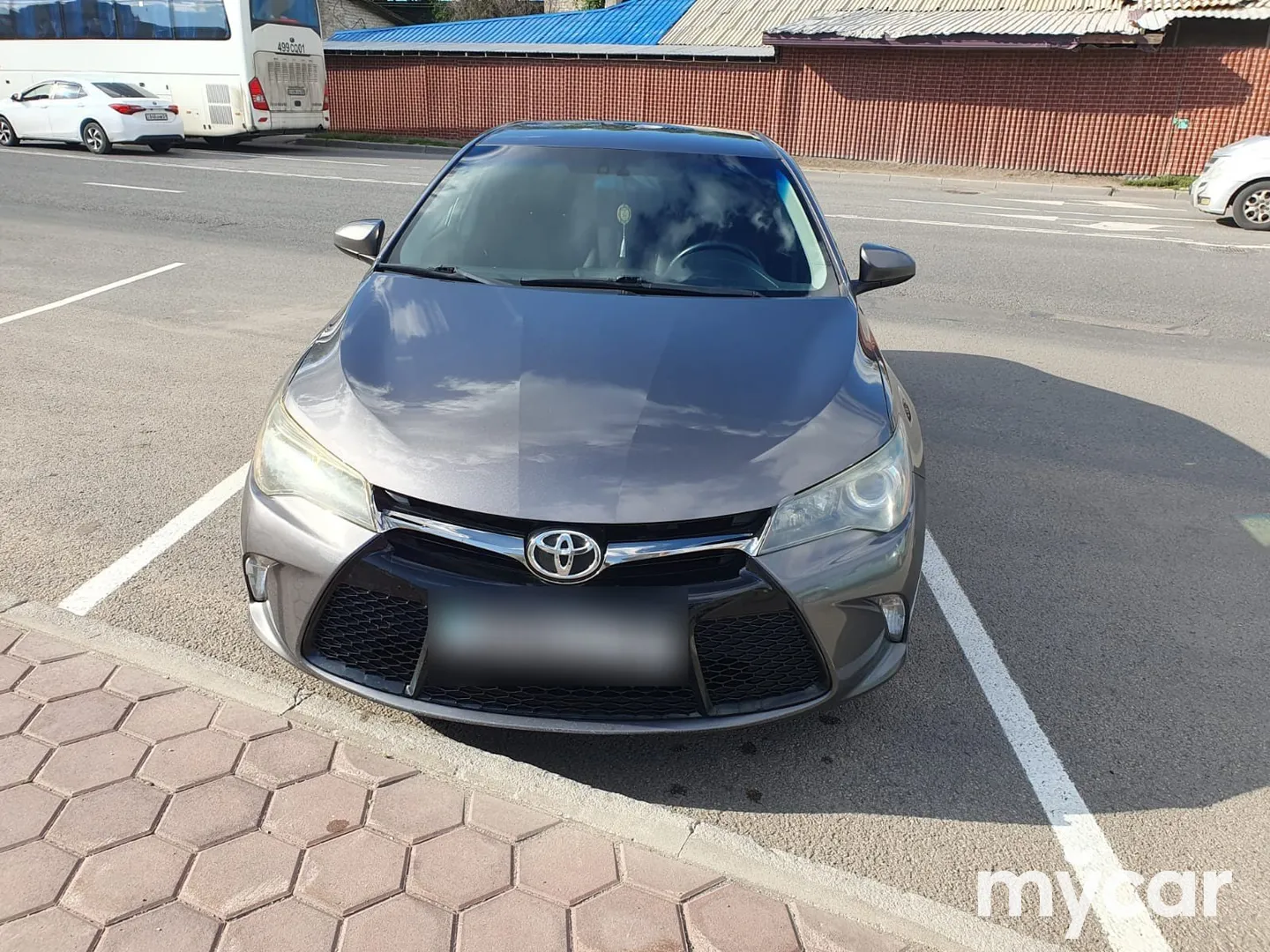 Toyota Camry, 2016
