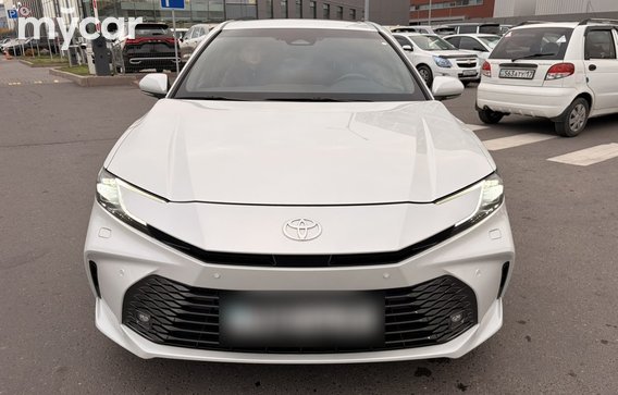 Toyota Camry 2025