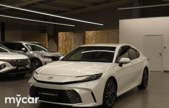 Toyota Camry 2025