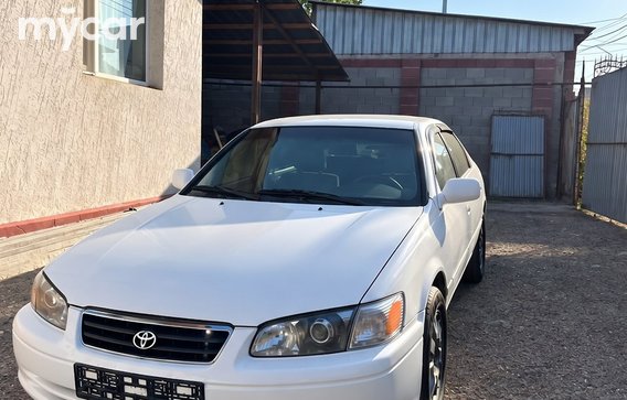 Toyota Camry 2000