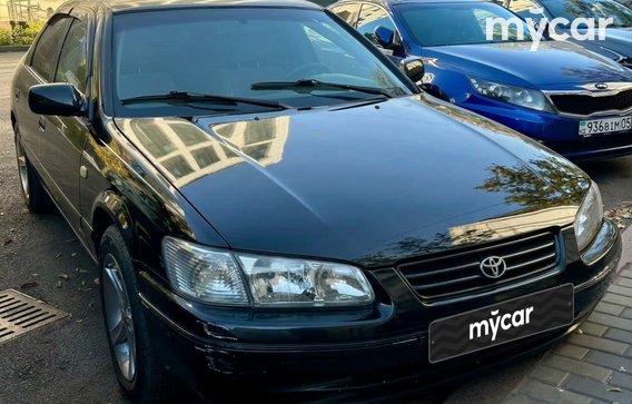 Toyota Camry 2000