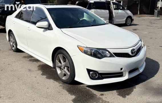 Toyota Camry 2013