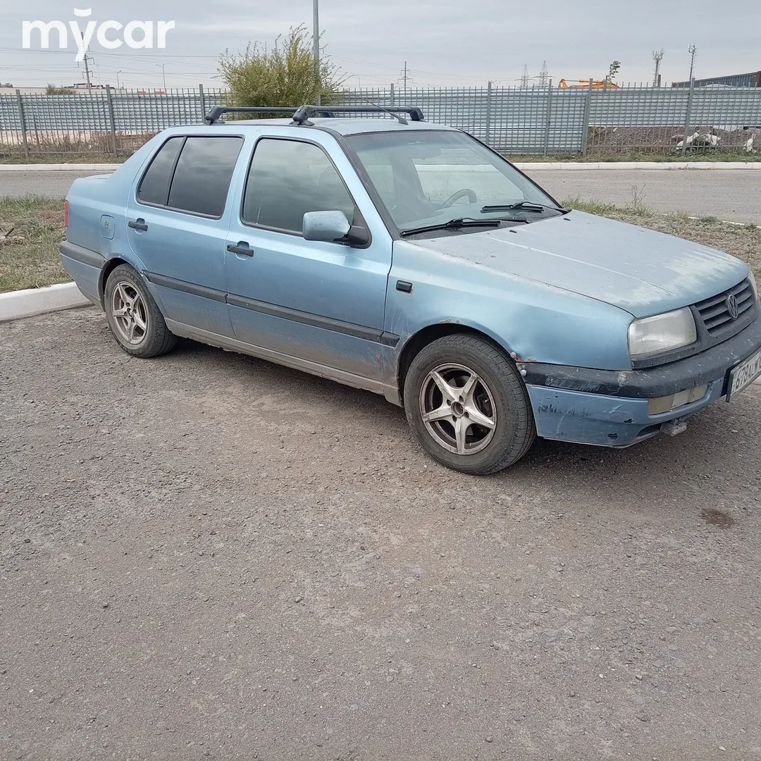Volkswagen Vento, 1993