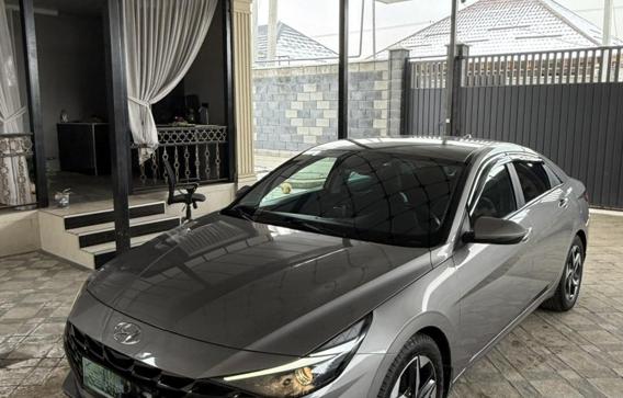 Hyundai Elantra 2023