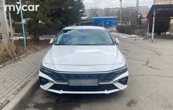 Hyundai Elantra 2024