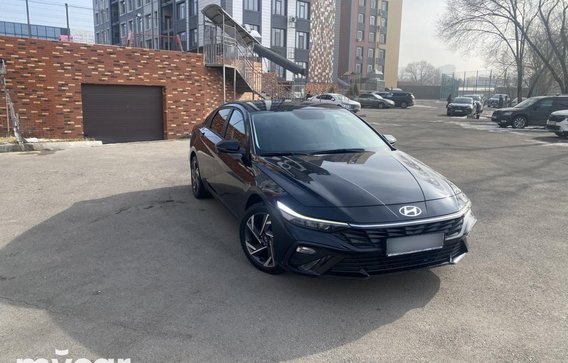 Hyundai Elantra 2024