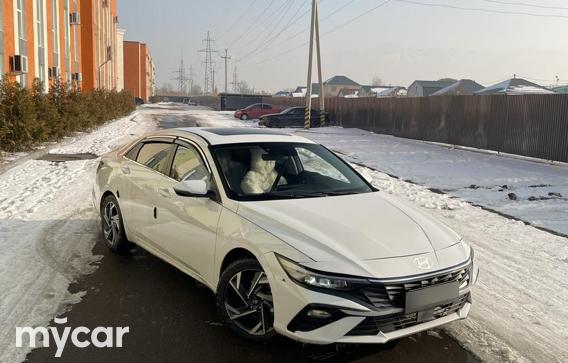 Hyundai Elantra 2023