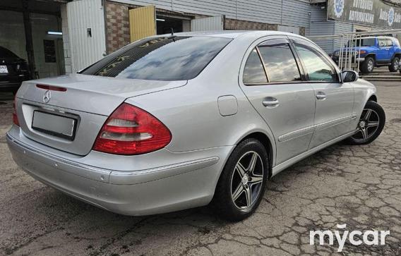 Mercedes-Benz E-Класс 2004