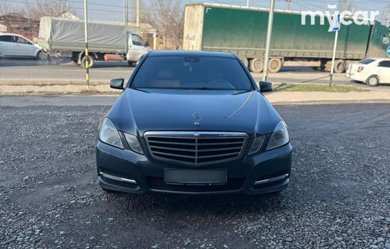 Mercedes-Benz E-Класс 2012