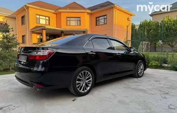 Toyota Camry 2017