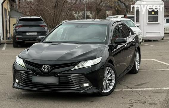 Toyota Camry 2019