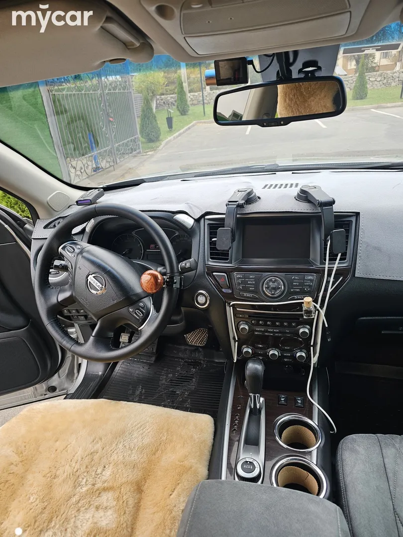 Nissan Pathfinder, 2015