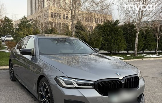 BMW 5 серия 2022