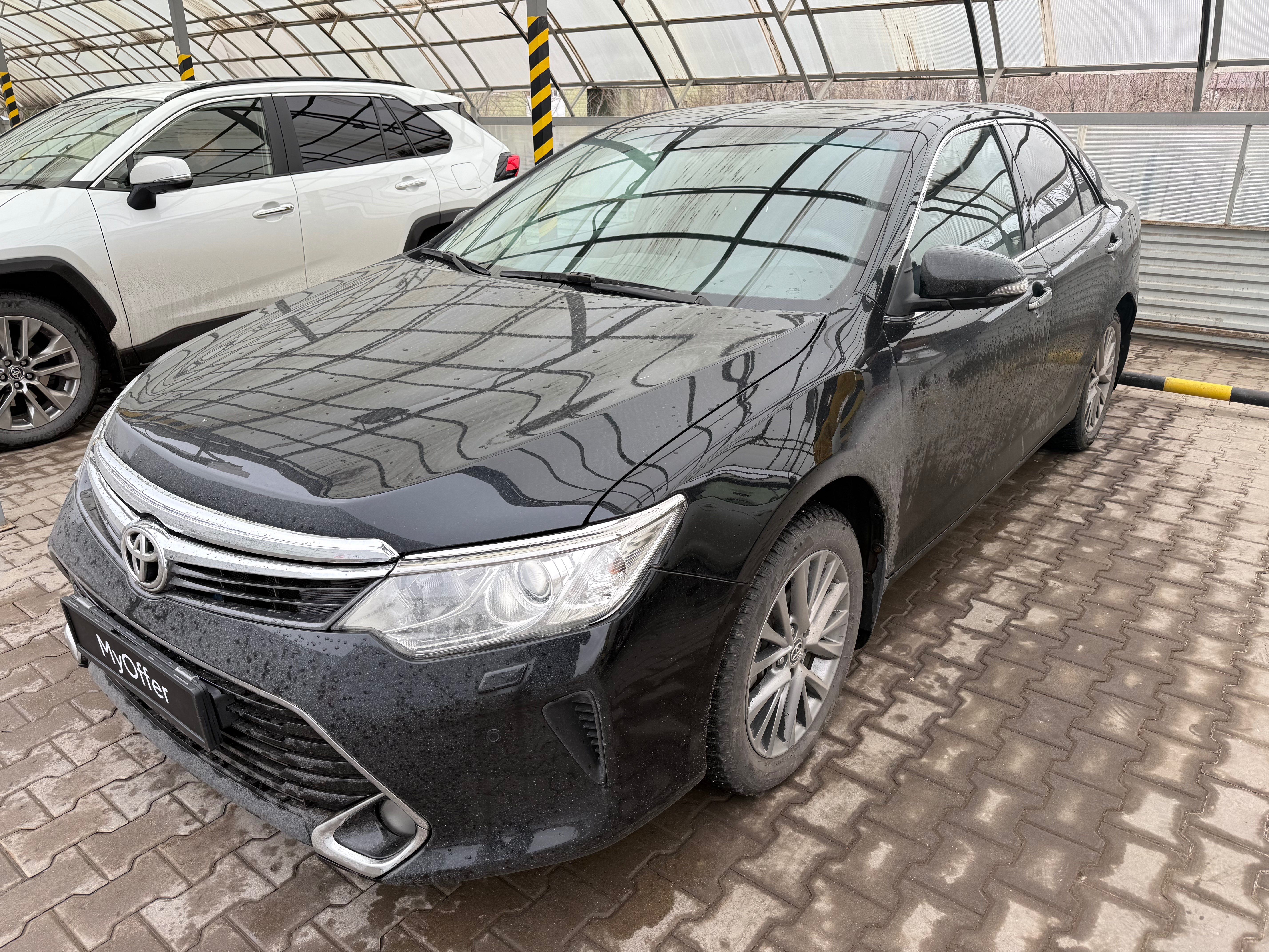 Toyota Camry 2016