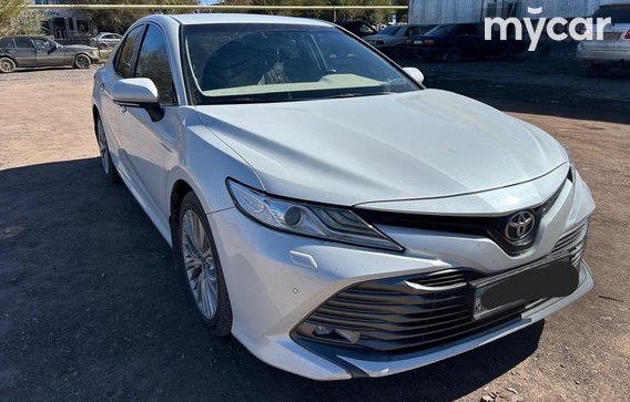 Toyota Camry 2019