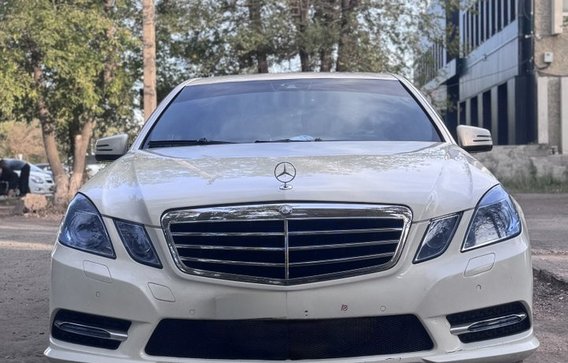 Mercedes-Benz E-Класс 2012