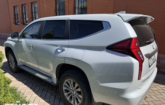 Mitsubishi Pajero Sport 2020