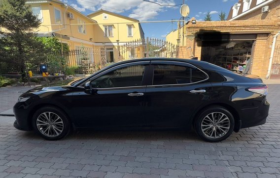 Toyota Camry 2019