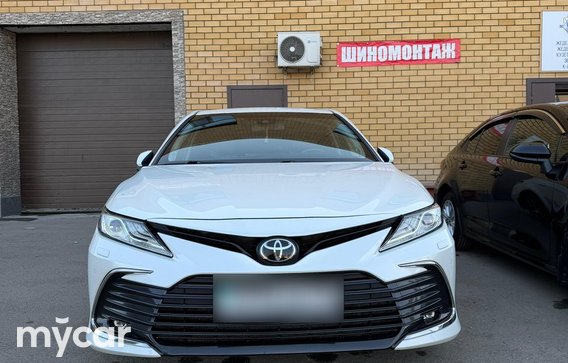 Toyota Camry 2021