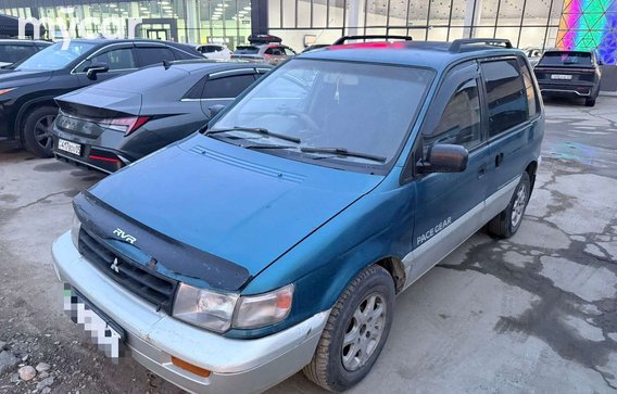 Mitsubishi RVR 1996