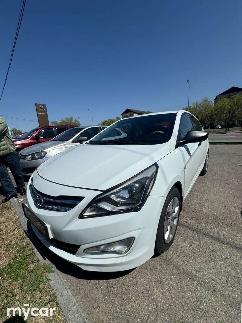 Hyundai Accent 2015