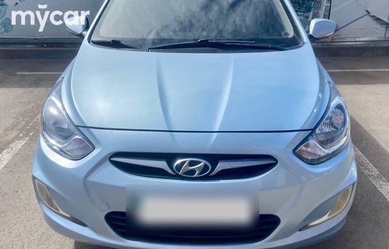 Hyundai Accent 2012