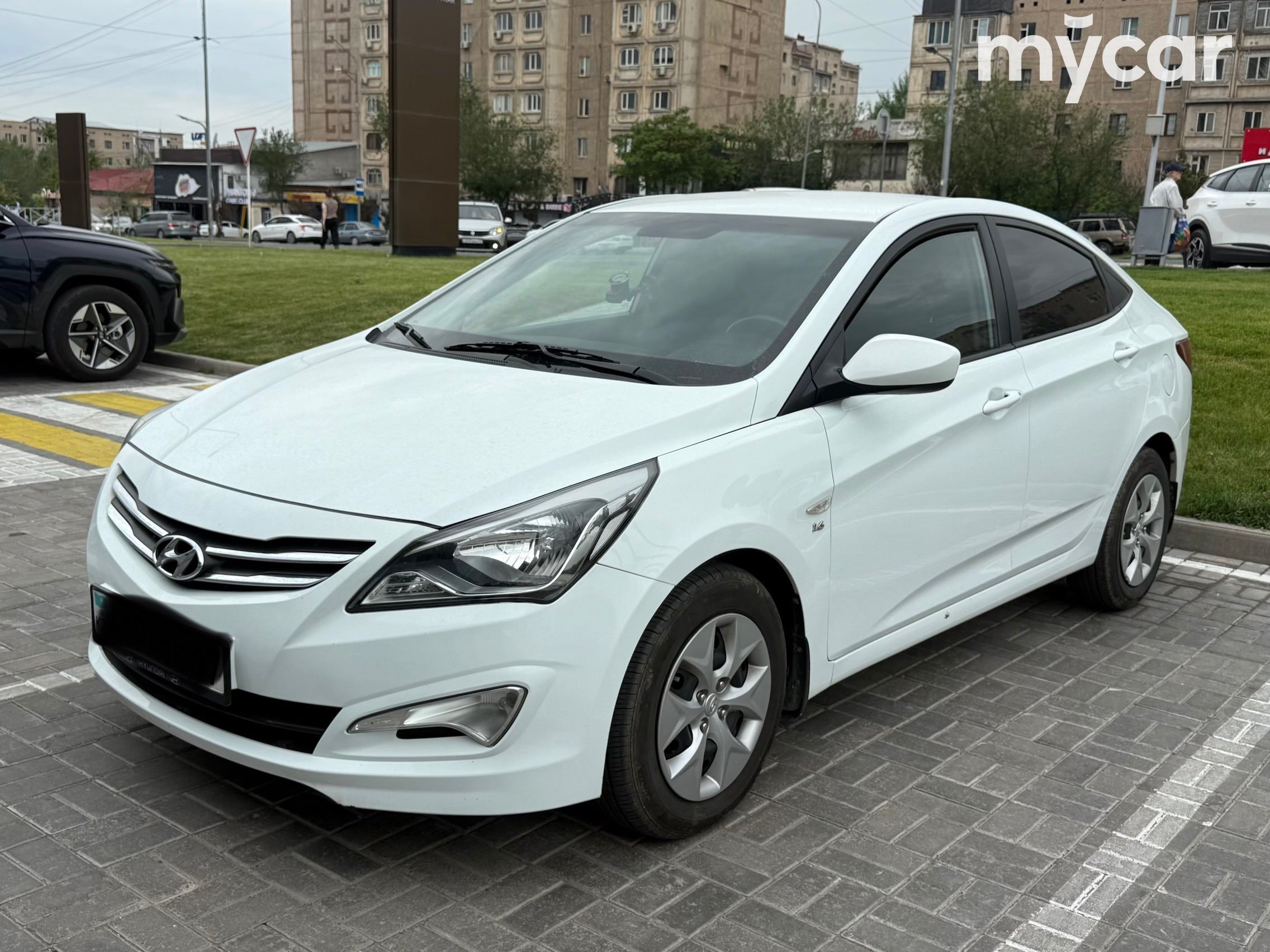 Hyundai Accent 2015