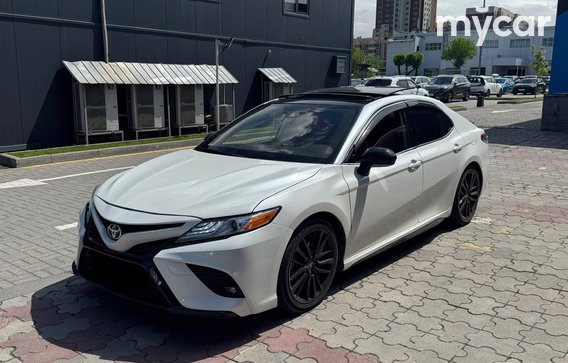 Toyota Camry 2018
