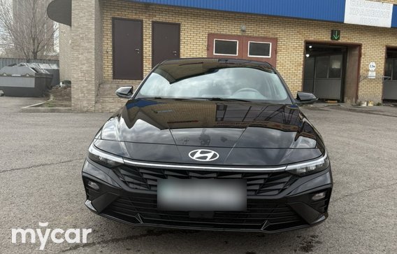 Hyundai Elantra 2025