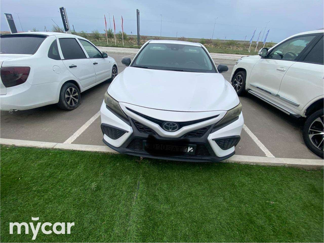 Toyota Camry 2022