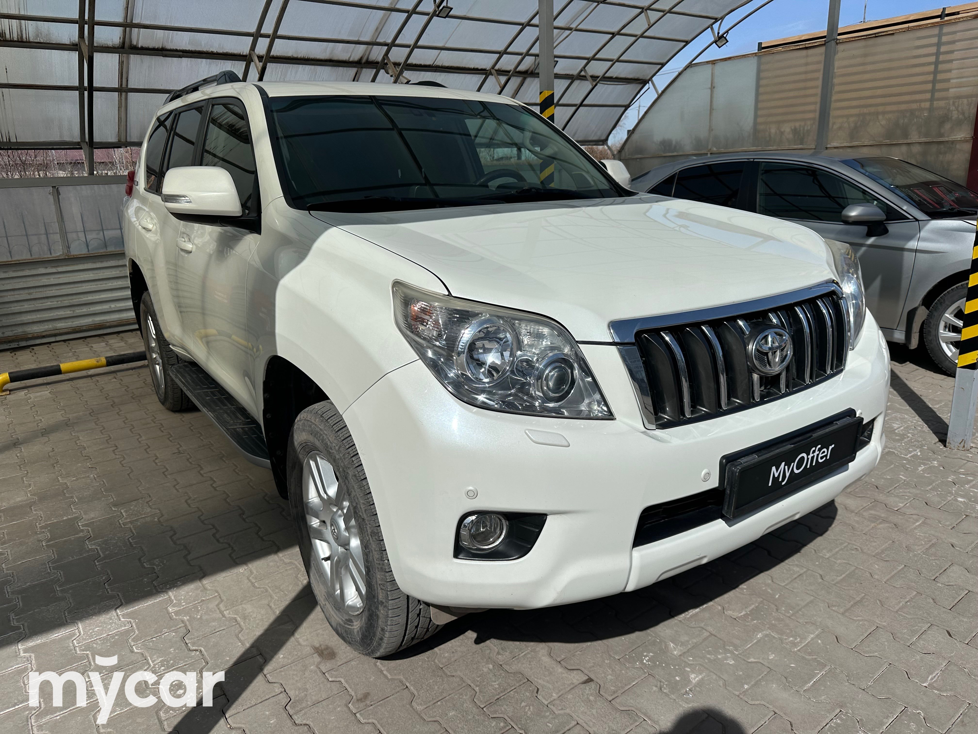 Toyota Land Cruiser Prado 2011