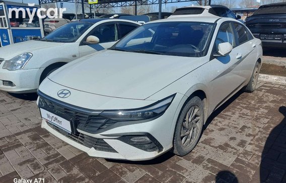 Hyundai Elantra 2024