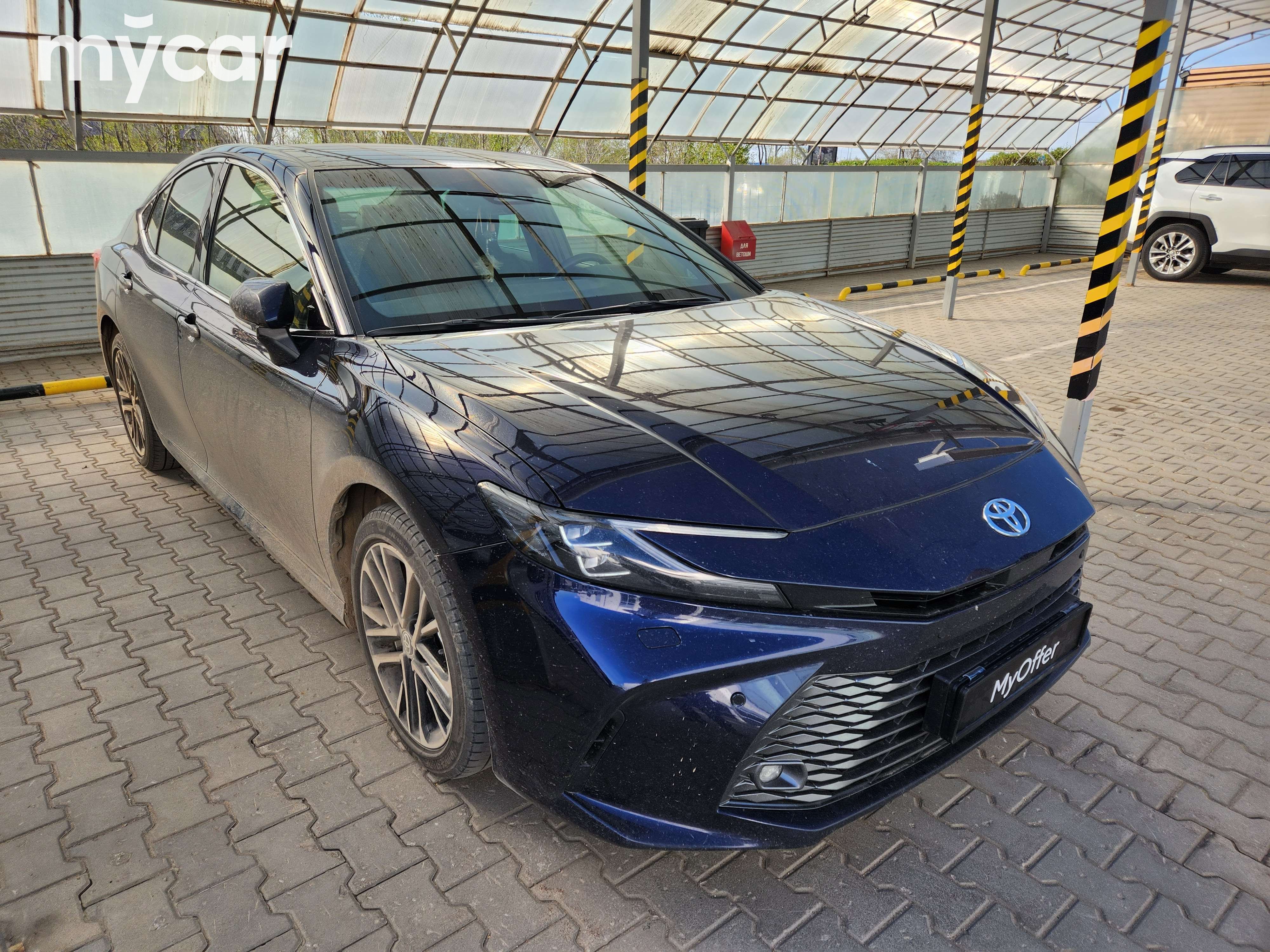 Toyota Camry 2025