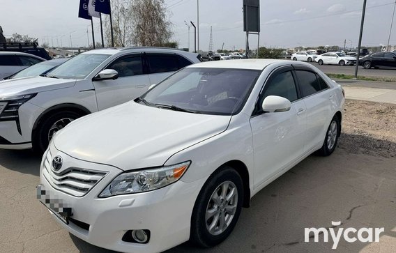 Toyota Camry 2011