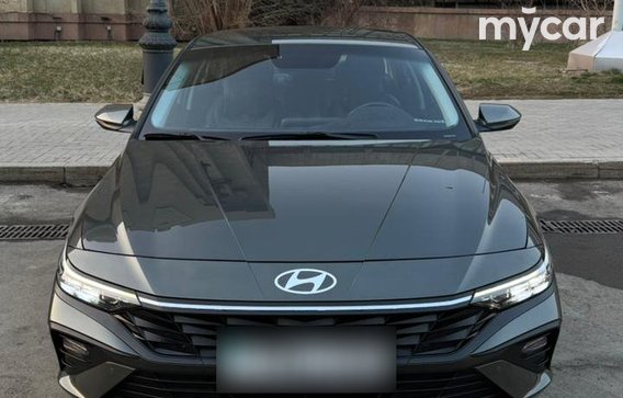 Hyundai Elantra 2023