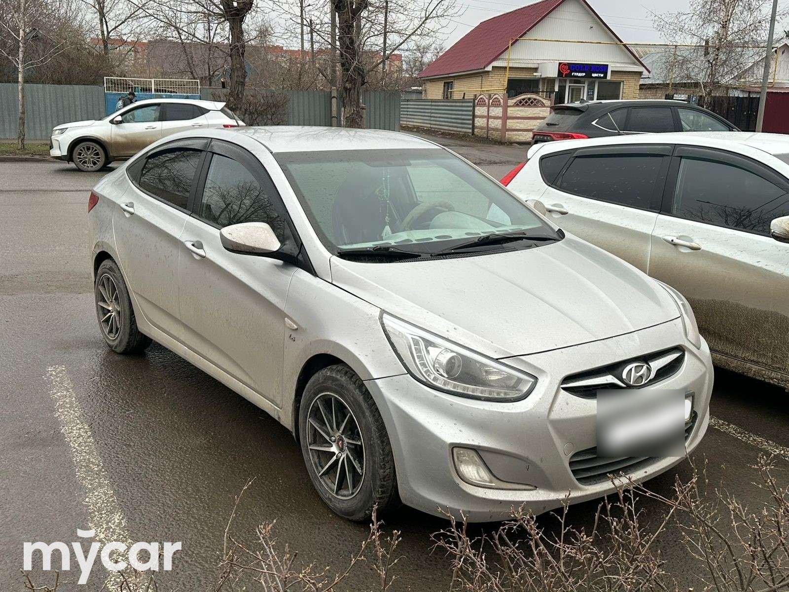 Hyundai Accent 2013