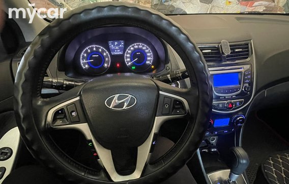 Hyundai Accent 2013
