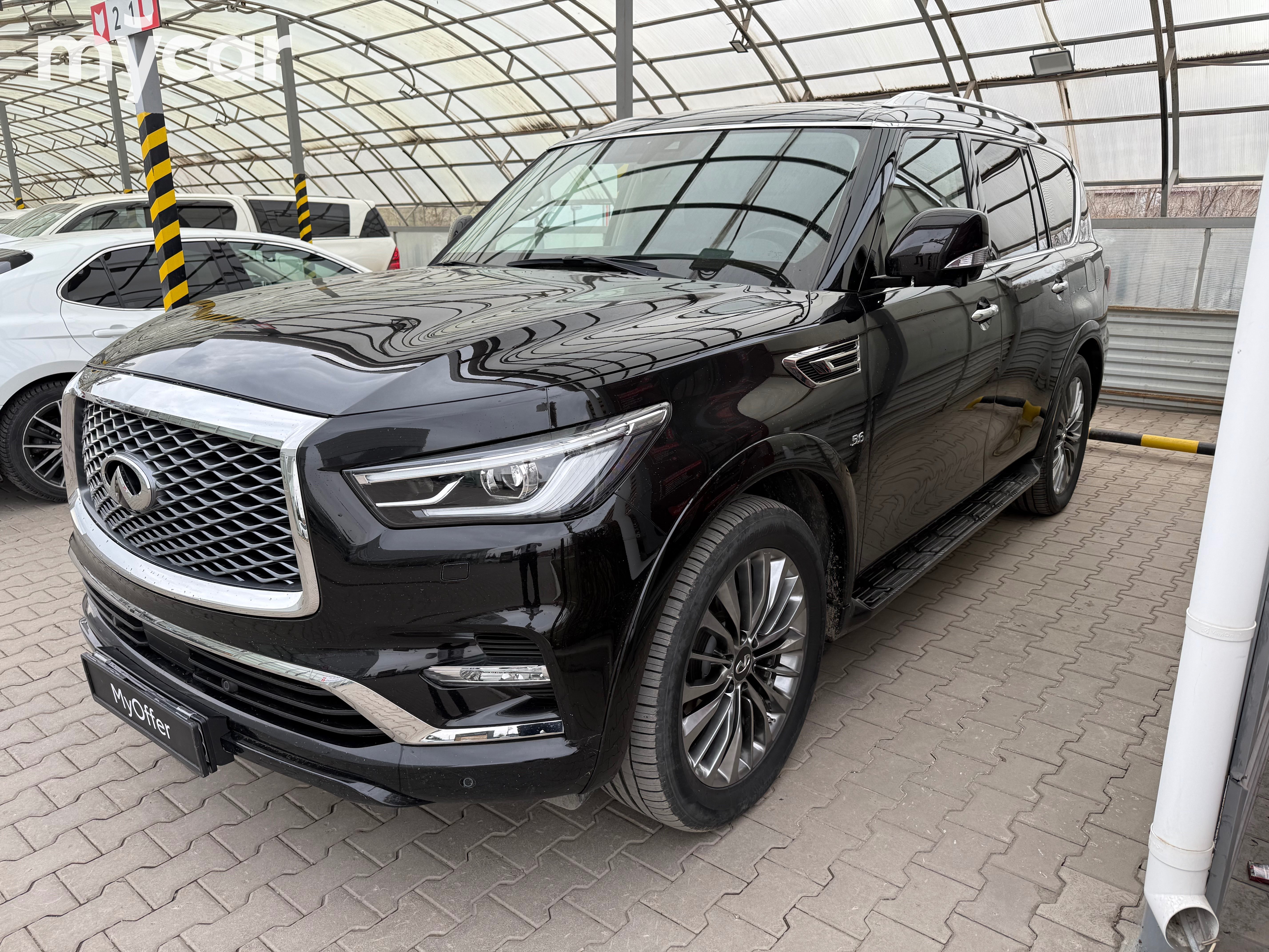 Infiniti QX80 2020