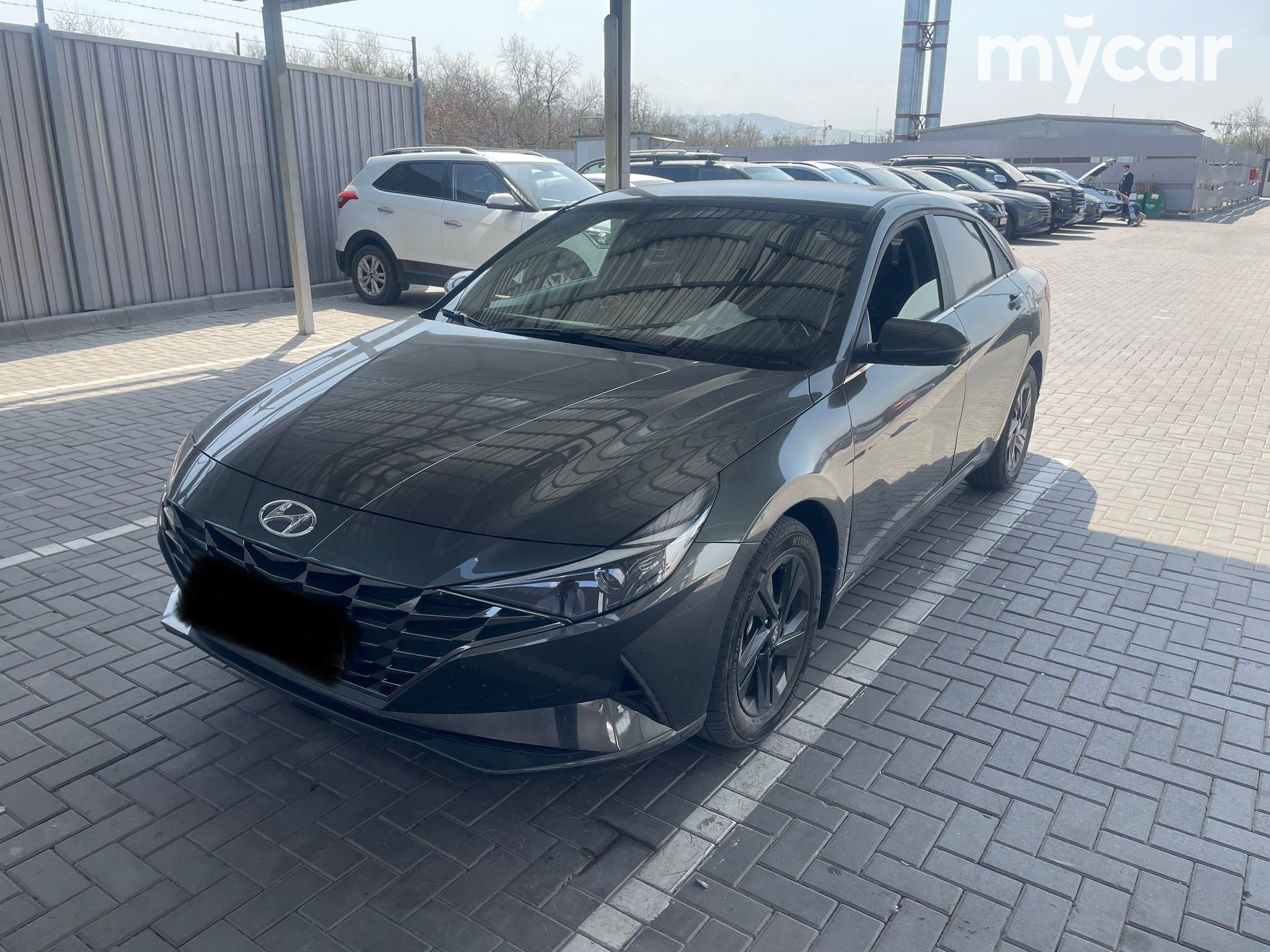 Hyundai Elantra 2022