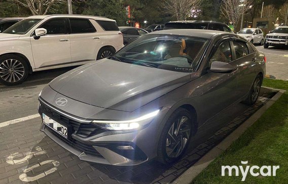 Hyundai Elantra 2024