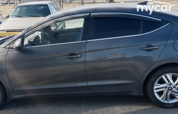 Hyundai Elantra 2020