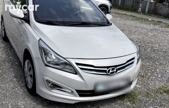 Hyundai Accent 2015