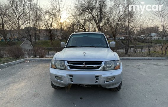 Mitsubishi Pajero 2002