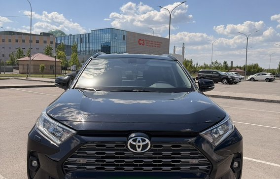 Toyota RAV4 2024