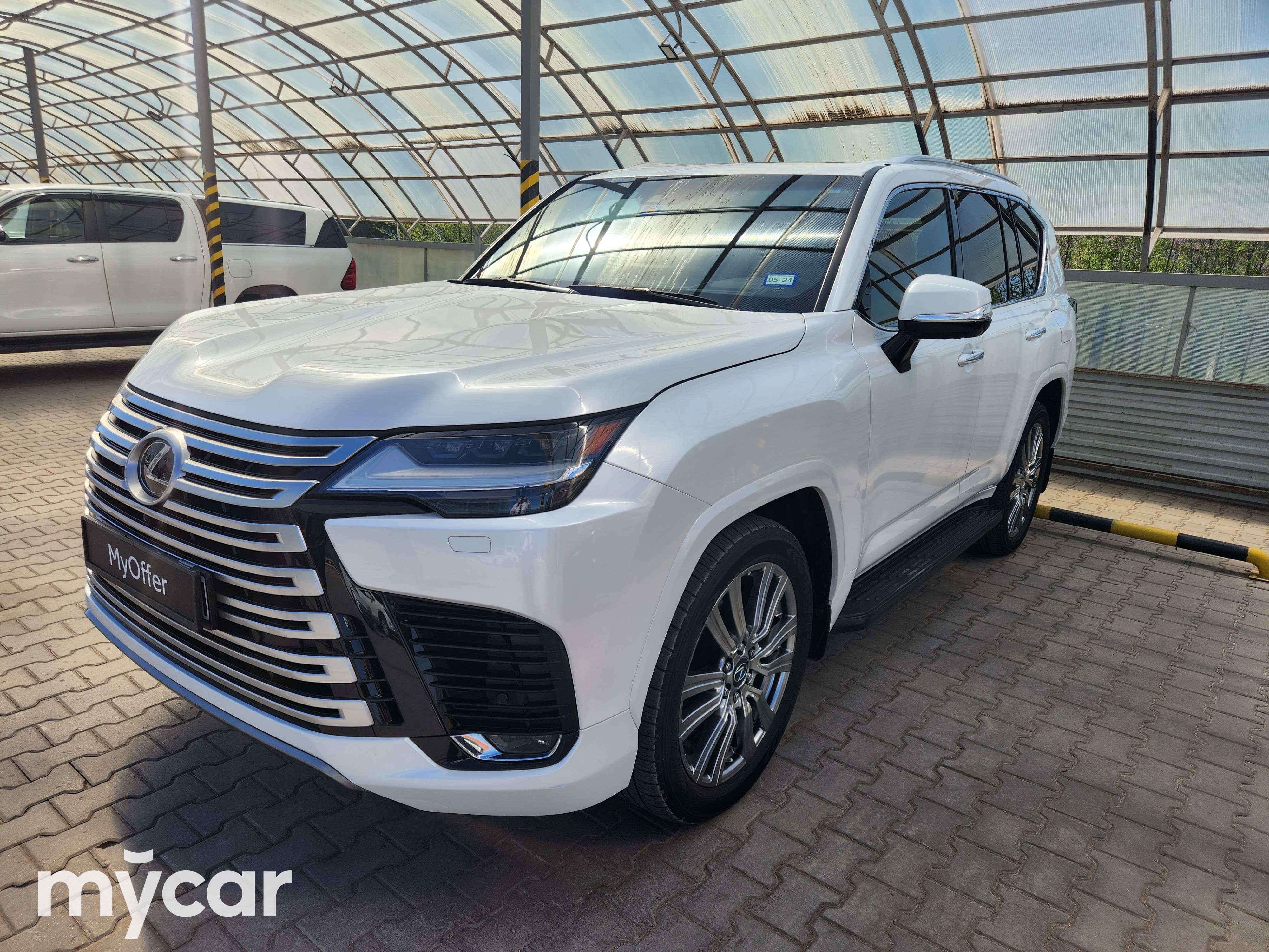 Lexus LX 2022