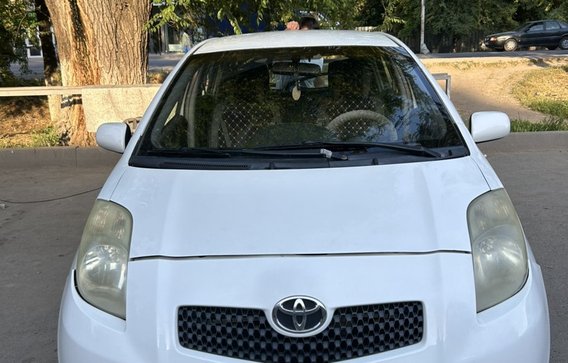 Toyota Yaris 2008