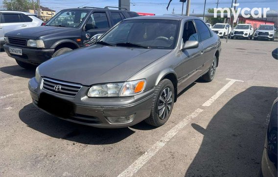 Toyota Camry 2001